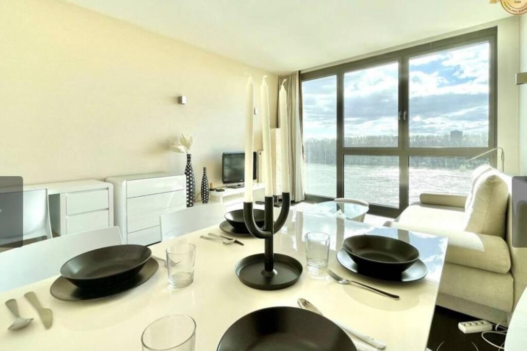 Eurovea Cozy Studio Apartment Братислава Екстериор снимка