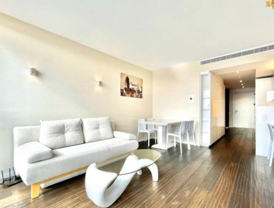 Eurovea Cozy Studio Apartment Братислава Екстериор снимка